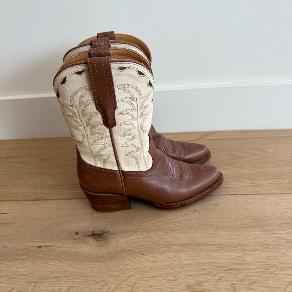 Hardly worn! Tecovas Tan and Cream Heeled Boots